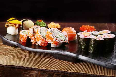开一家小型然寿司加盟店：加盟支持有哪些？